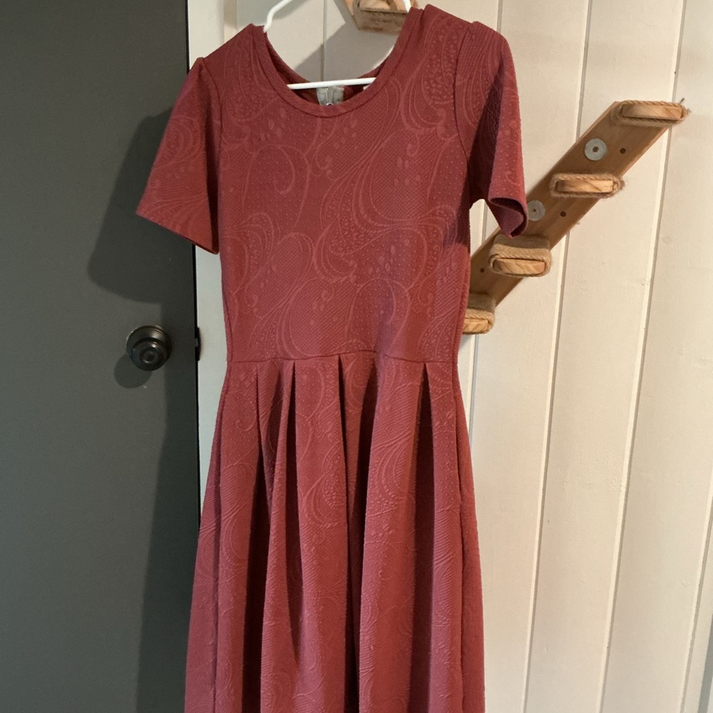 LuLaRoe Amelia Dusty Rose Paisley Midi Dress